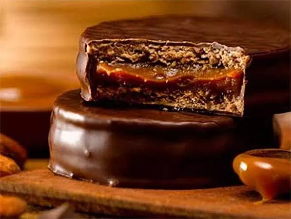 alfajor-argentino-casero-597x450