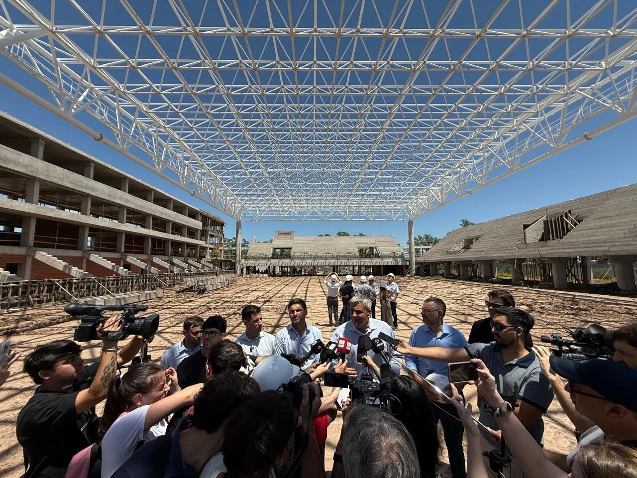 eecca126-7d50-4dec-aa08-b5fde9dfcd88