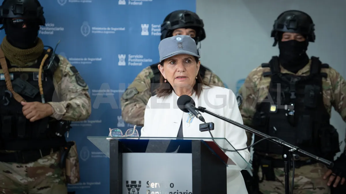 carcel-federal-coronda_patricia-bullrich_dsc05401jpg