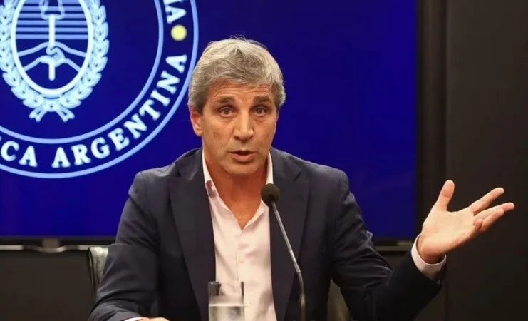 luis-caputo-conferencia_crop1706311394192.jpg_1756841869-741x450