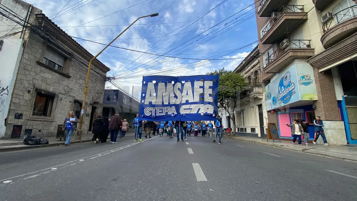 iapos-amsafejpg