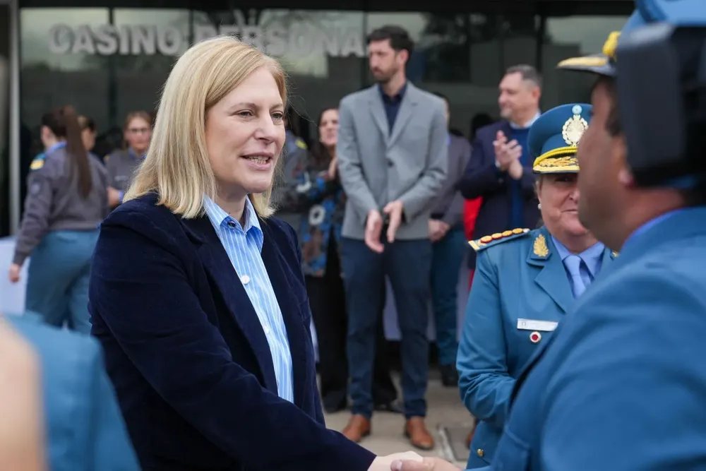 62f7e2d8-1788-4f12-8ae3-a847b750219e