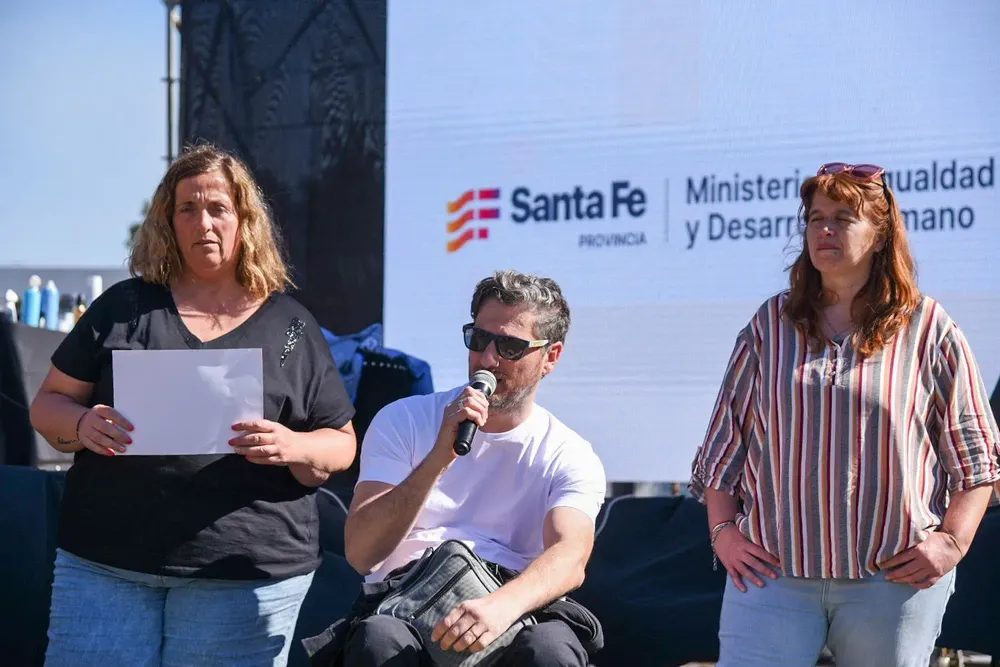 e88b1813-e2f2-433f-a5c8-340a81a8454f