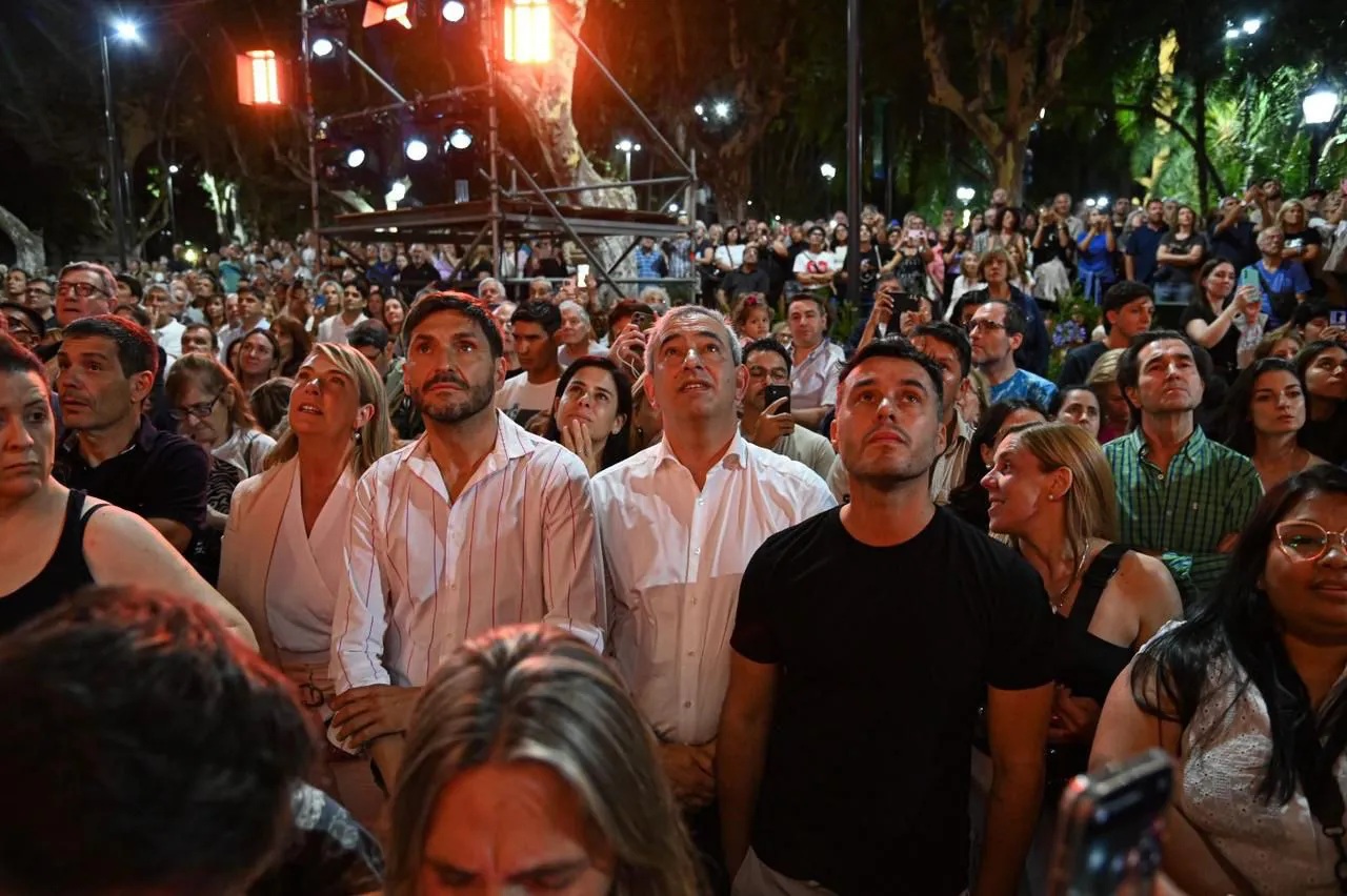 6f2b852a-8035-4355-84c7-00b30668ccc4