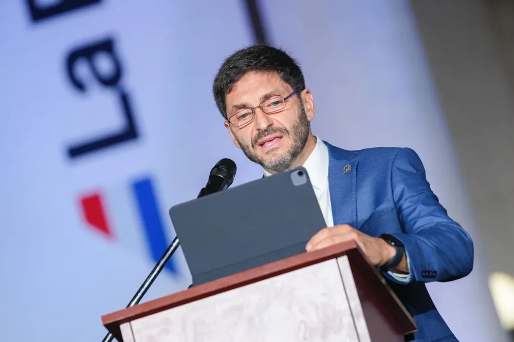 WhatsApp Image 2025-09-12 at 21.59.40 (1)