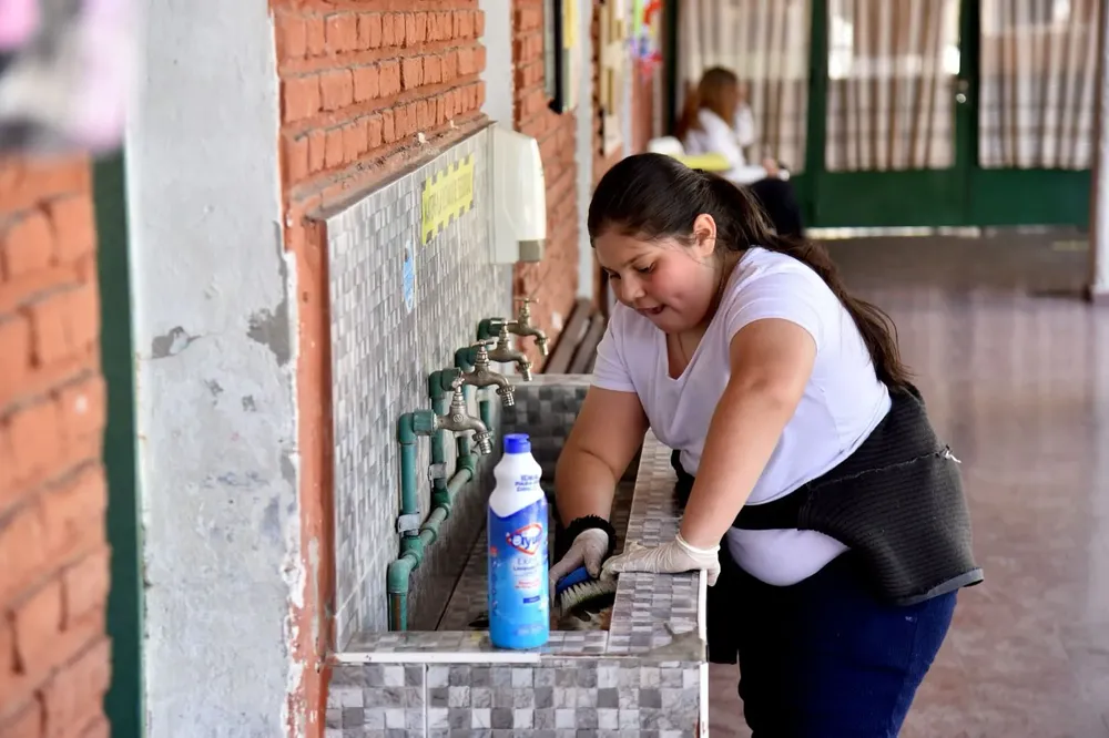 cccb6610-1f0d-4efe-9064-68e8a04bfff5