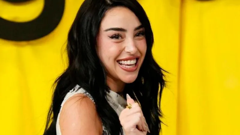 nicki_nicole_barcelona.jpg_2045344936