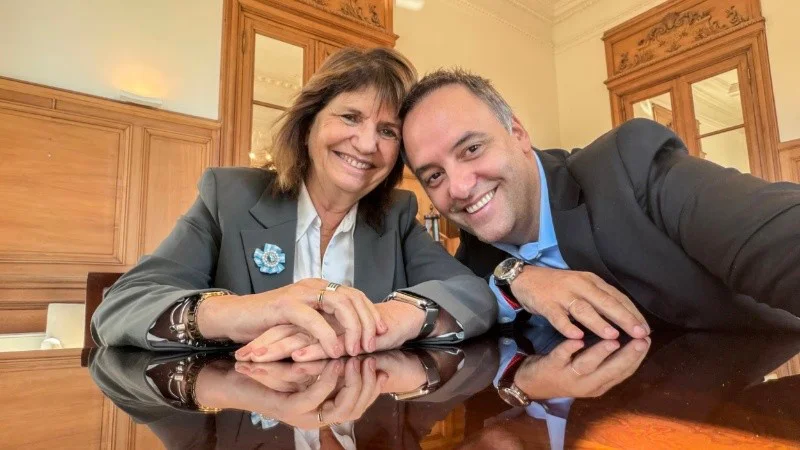 bullrich_adorni.jpg_815021172