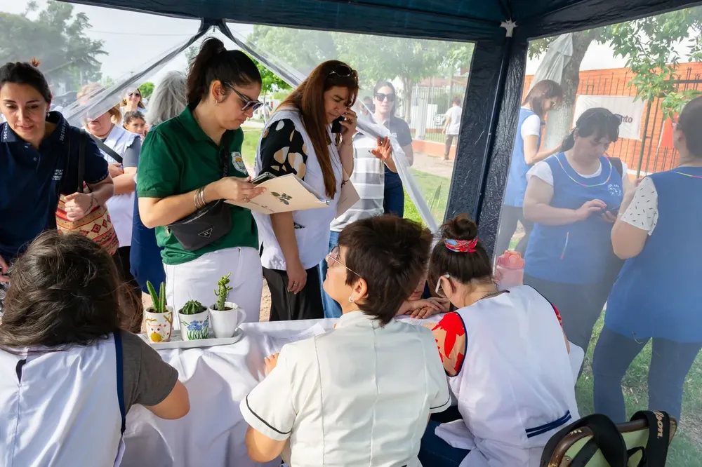 1db6fa6d-5177-498f-966a-ecf5bc5173d3