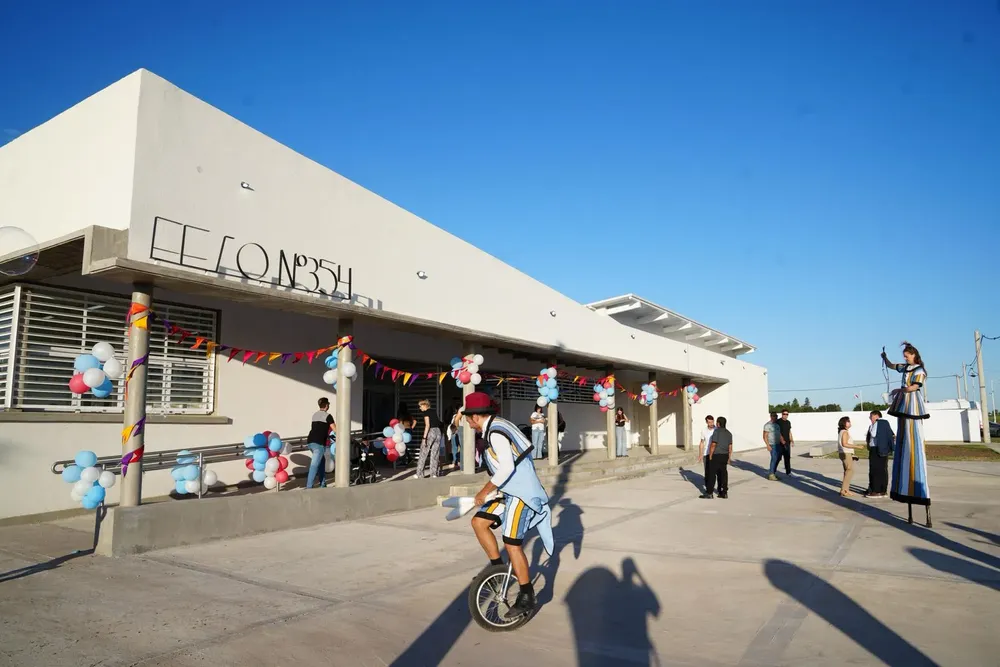 92fff2ff-a46c-4025-aa3f-a390bb89b282