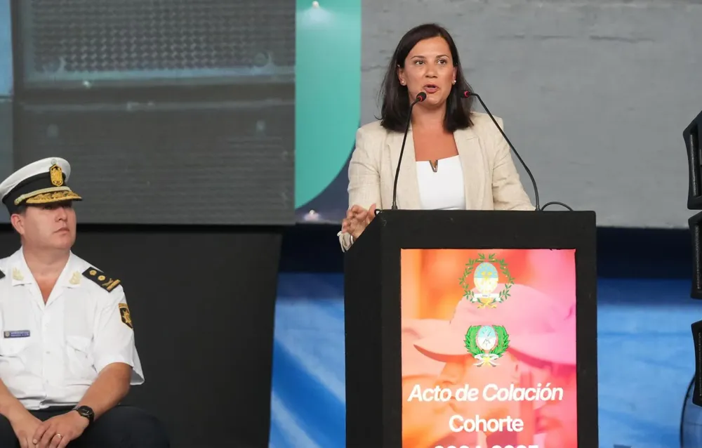 f467cd76-4e31-43c2-acd3-607b9bf70e77