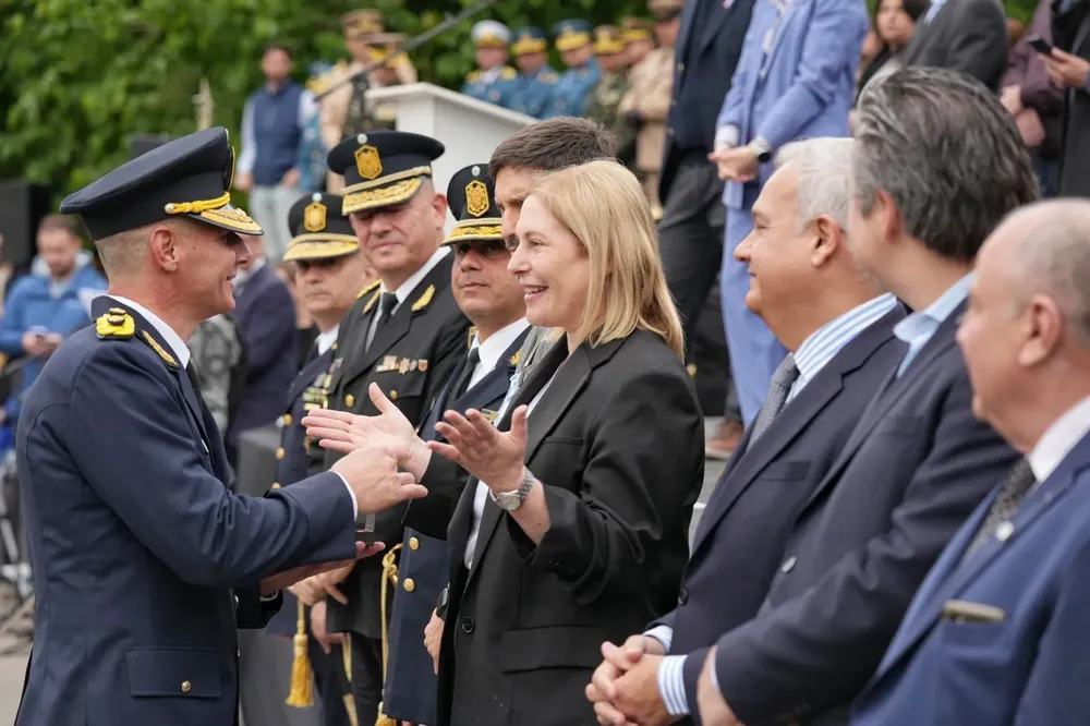 371c1e92-458c-471e-870a-36e3d6d7aebb