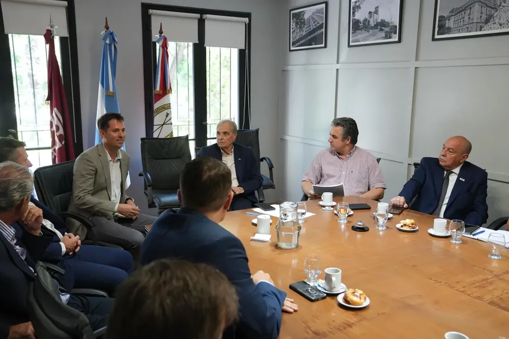 d64cdcfb-b88d-4b51-9e12-f7c32d0e35f2