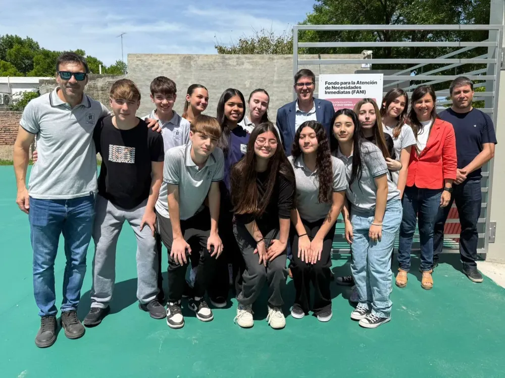 41dd4568-e393-4d22-b5a3-d9fa04a3645a