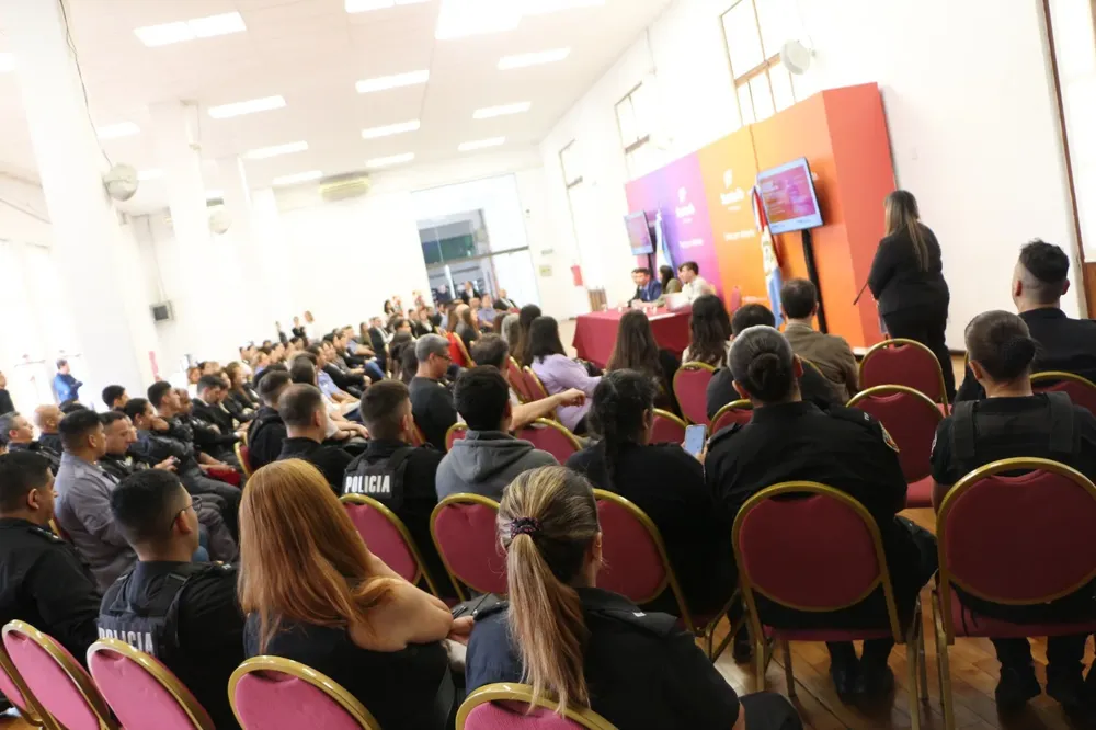 ae5fd895-06fa-43e3-8950-ff7806ef00ee