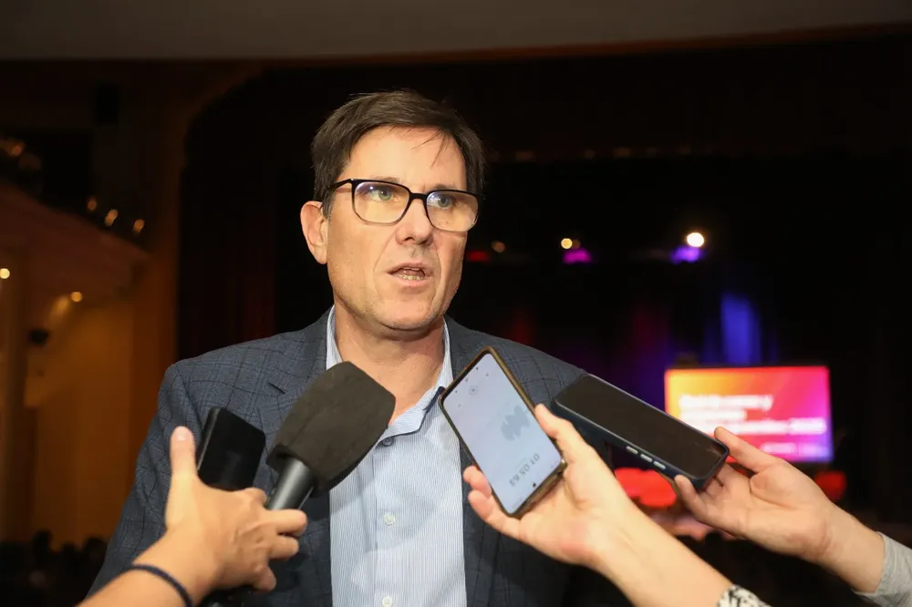 b2ff91dc-cf3e-4ea5-ba0d-7c0c127528a6