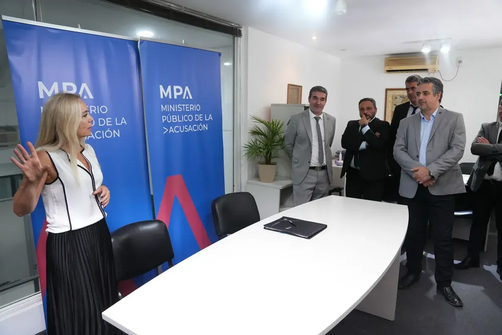 4ea5fb7f-acfa-4755-acea-caad70addff2