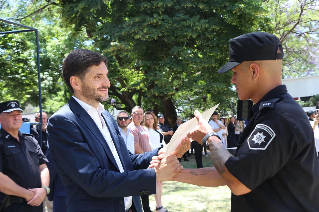 fe8a4cff-85ed-408f-90b3-c3a73b2248b3