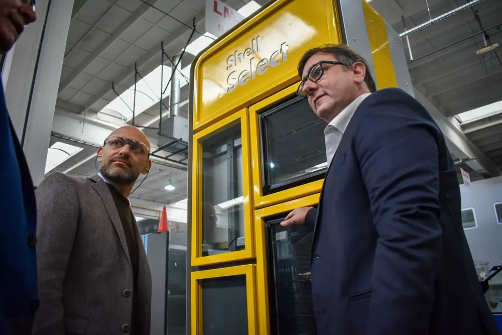 ab78bb9f-cb66-416e-a259-131ce533f479