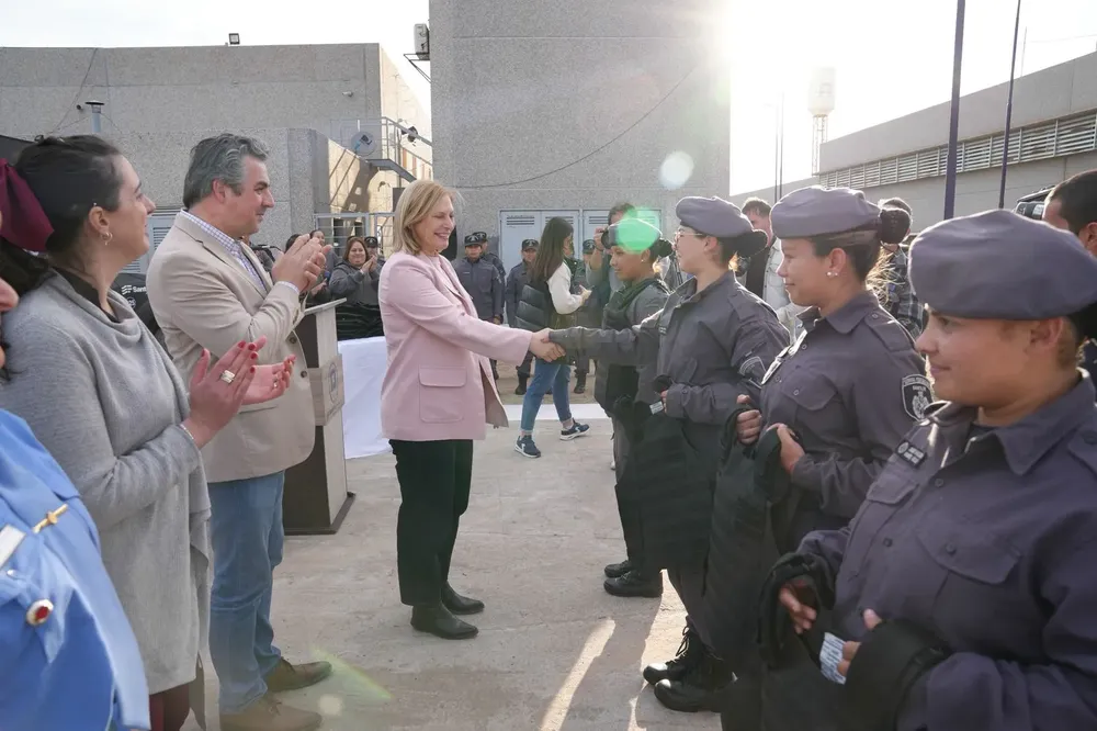 da84aaca-3f83-4f08-b889-4e5654219e9f