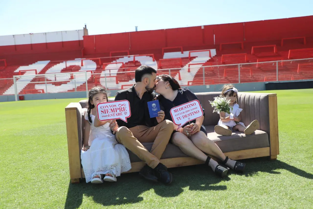 2a3ef22c-83e4-4943-babd-a4a6219e41ab