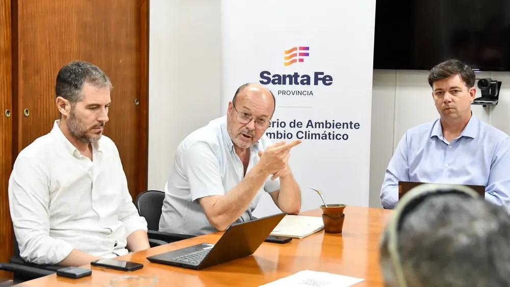 a2c3fcdc-f624-40e2-9a47-b28c8d46d689