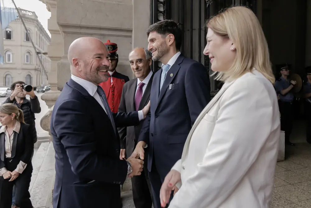 9c920baf-01d4-47cd-9f85-3e3fae281690