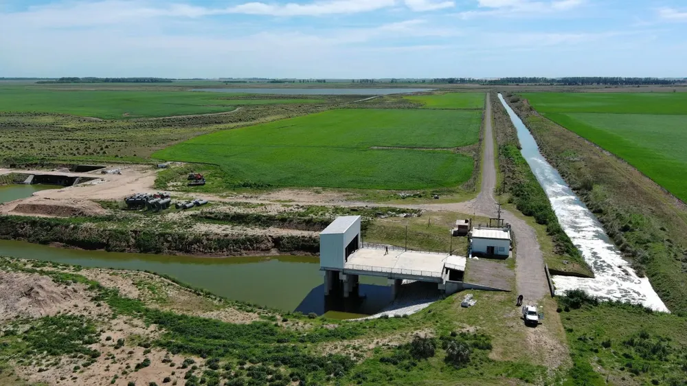 e7bc9a33-1b80-4117-9364-6827d7140fb4