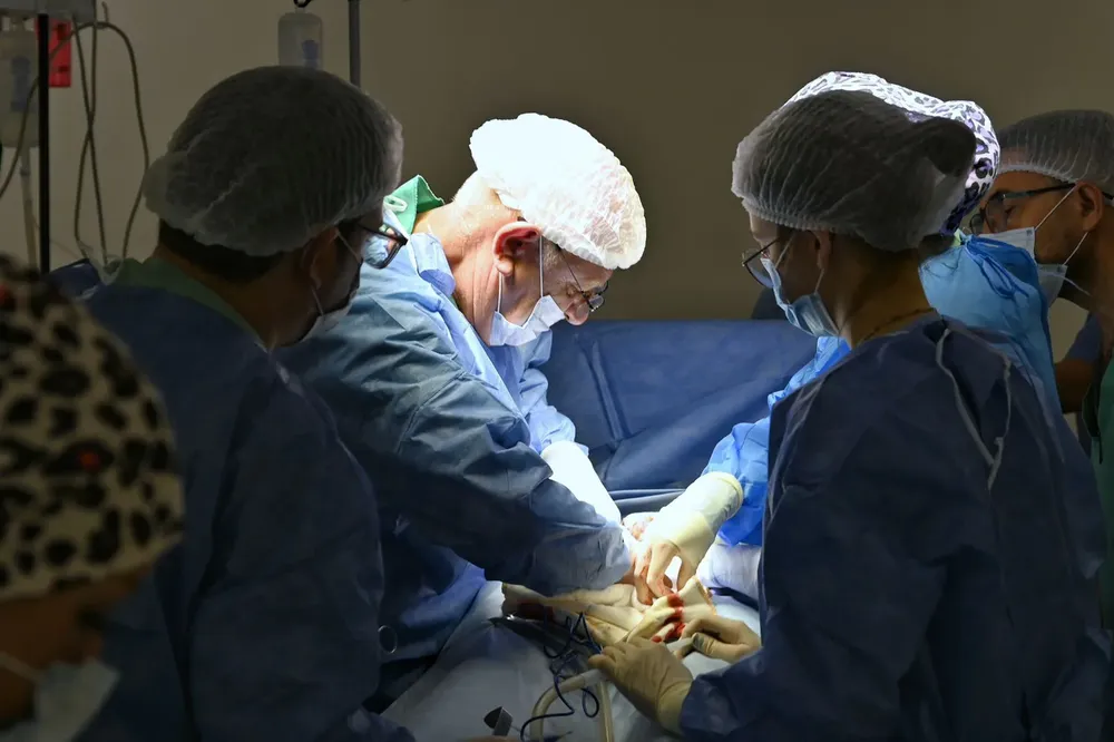 0ac921b6-2197-4905-94d1-3eaded2e8c08