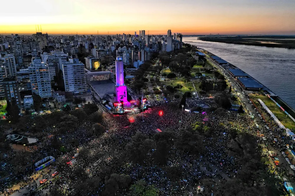 12e6eec4-311c-46f1-a2cf-c2223b444185