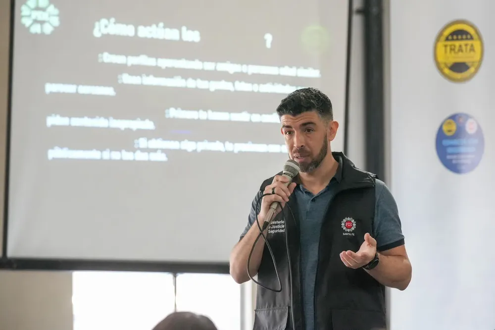 ef4f481a-d1cd-4c48-88f6-a9e52776827e