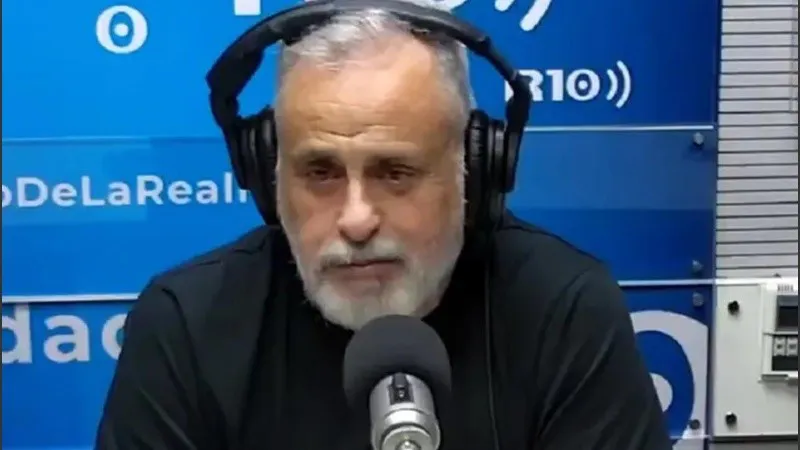 rial_renuncia_radio_crop1762799578145.jpg_1756841869