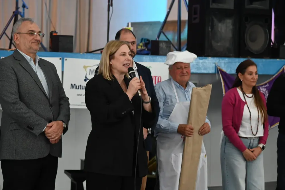 7db40703-d8fc-404e-a2b4-ec1907a4909d