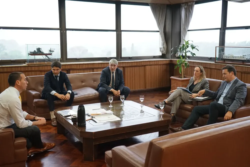 11fbf2fc-624c-402a-99b7-83074f3916b5