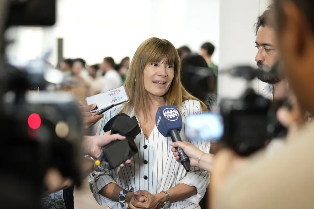 00dfeb00-280b-45b6-862c-bf73f69c8381