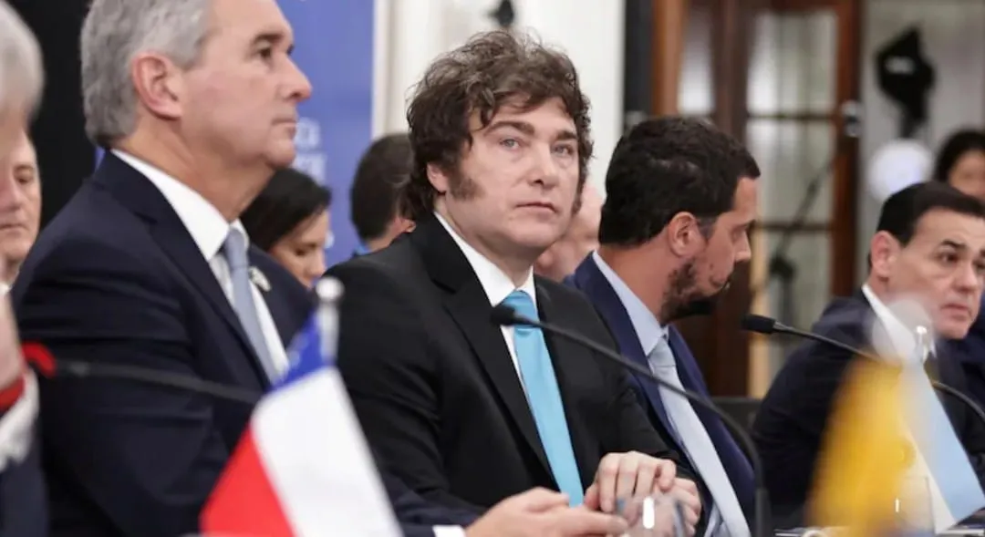 6cc37c8e-dc41-47a3-b1b6-e77195b23ece