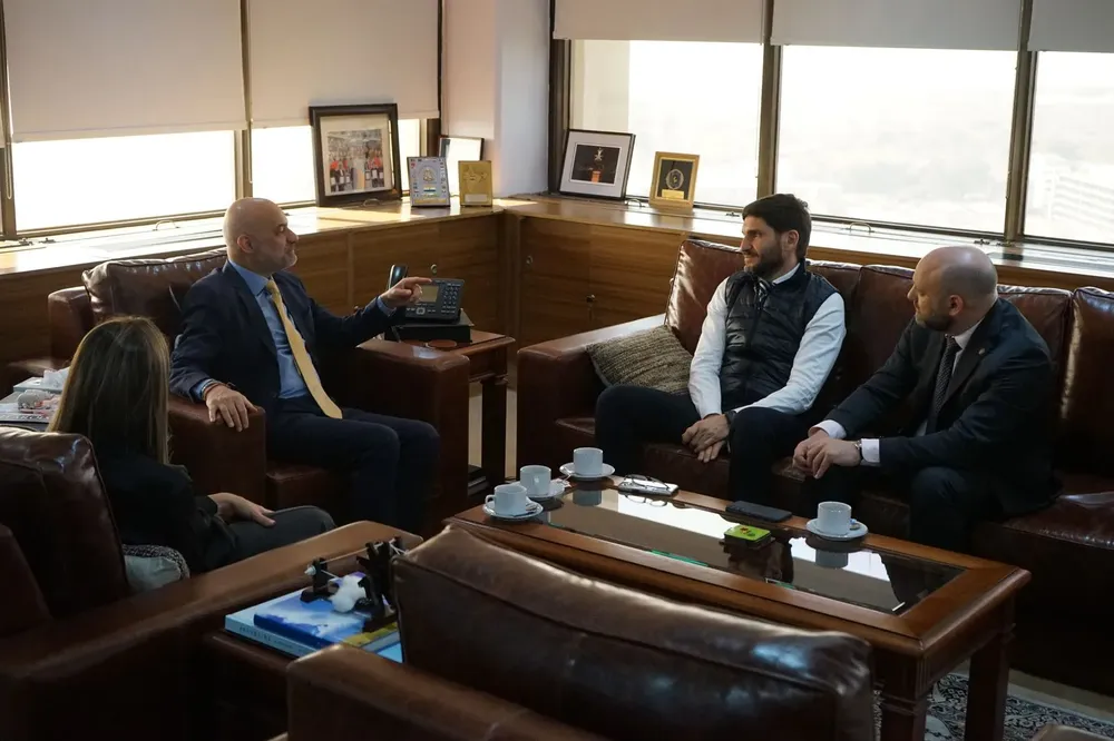 7471d9b7-56c7-47ed-8277-4800ac93fdf2