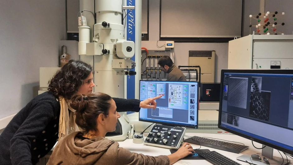 693d6ba1d88f0_940_529!