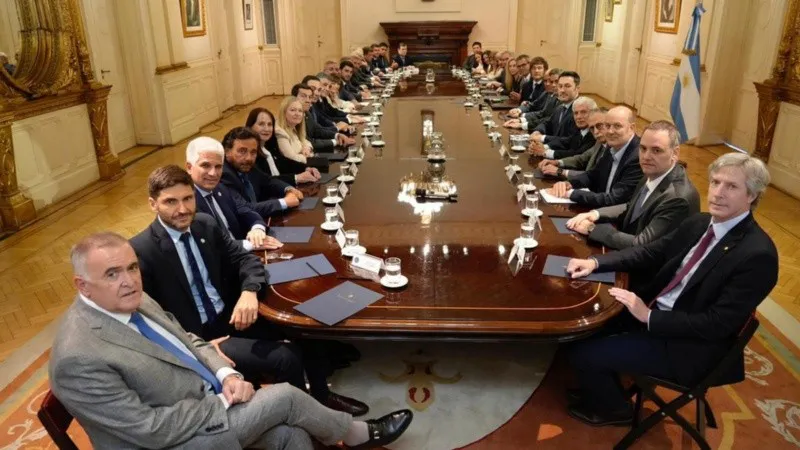 reunion_gabinete_gobernadores.jpg_1756841869