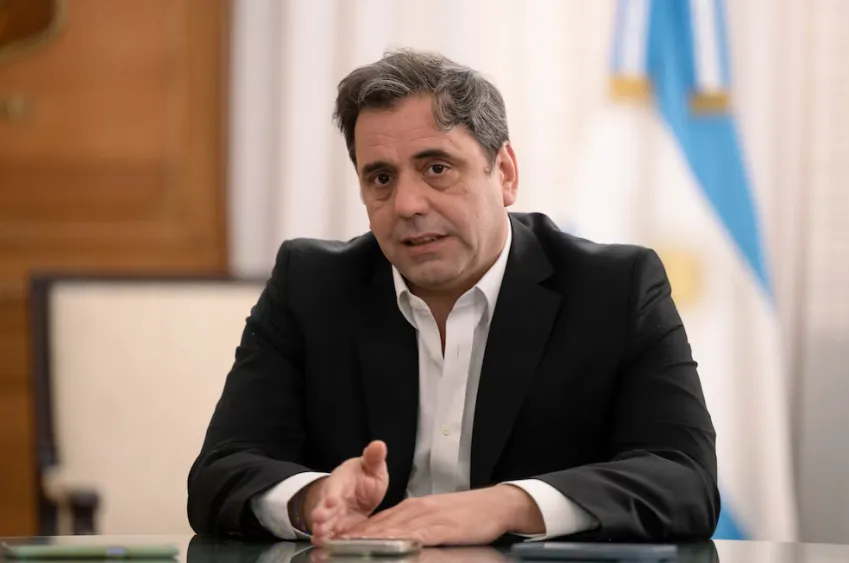 Captura de pantalla 2025-10-31 224805