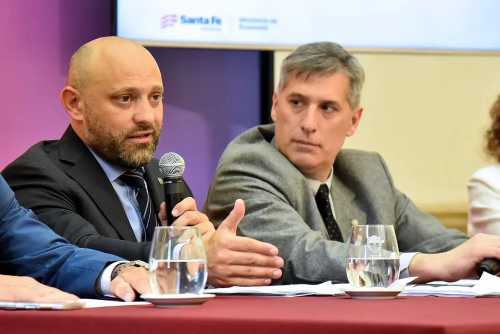 09e3a704-ad61-45af-97f1-7fbdb5d60429