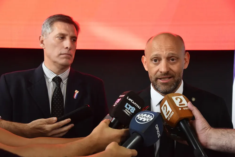 c16547e9-b41c-4325-a006-4fd580be2a0e