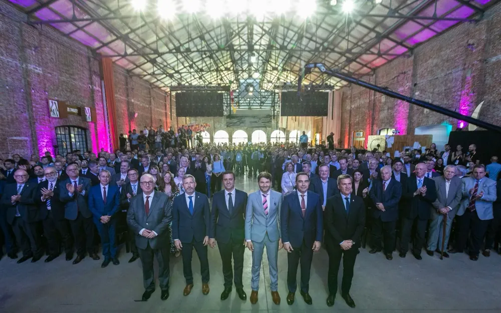 e2276abd-7d18-46f5-b3eb-cb55bd039a09